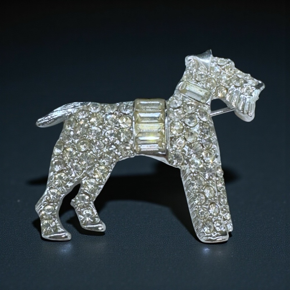 Vintage Unmarked Designer Rhinestone Scottie Terrier Dog Figural Brooch